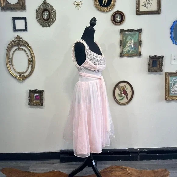 Vintage Sheer Pink Chiffon Lace Fit & Flare Slip Dress 1950s lingerie  tricot 32